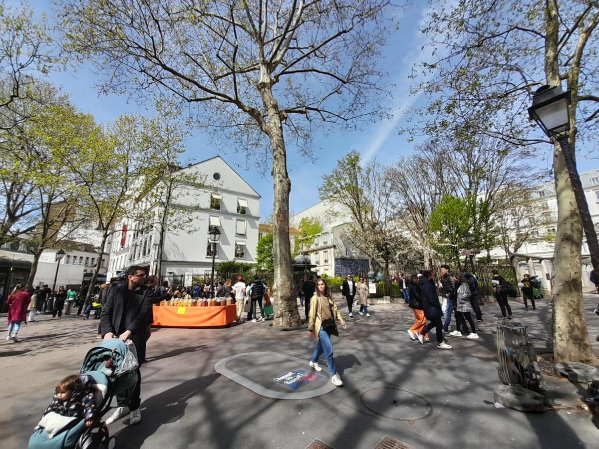 Studio Equipe Metro Abbesses A Montmartre Appartement Parijs Buitenkant foto